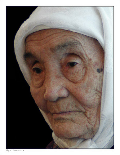 kempirka's profile picture. Ал, балам, мен де түиттерге ендім. Не өсек бар?