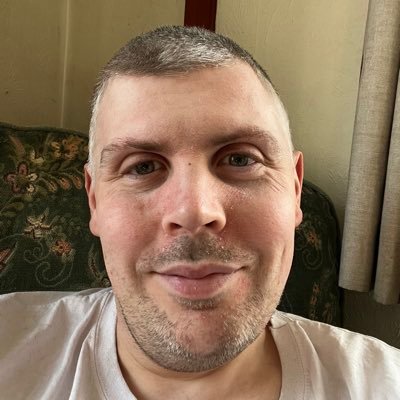 41, male. living in Lincolnshire, Grimsby Town FC supporter, love to cook and bake, enjoy video games and also a good tv series and films.