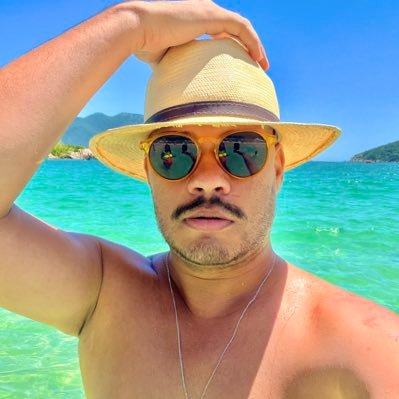 Realmente… Prego que se destaca leva martelada… O “povo” gosta mesmo é de ver a queda… Deus é mais 🙏