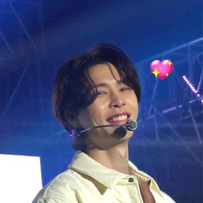 room_of_heart's profile picture. 🐱🌹🍒🐰🍑🐶🐯🐻