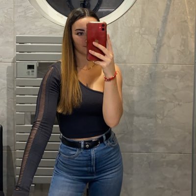 melineltef's profile picture. https://t.co/6dCendBWUb
