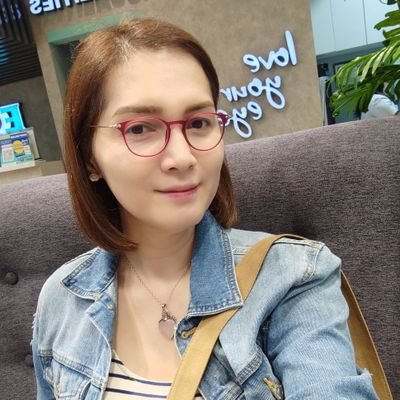 elissesongco's profile picture. Soup and scrambled eggs are not just food. They're a state of mind.
Mental soup, scrambled mind.

#Spotifypeep🎧
#frustrateddoctor💉
#model 
#endorser