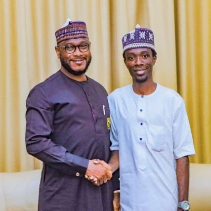 Mr. Dankasa,❤ Potential Journalists, Politicians. Man United Fans.