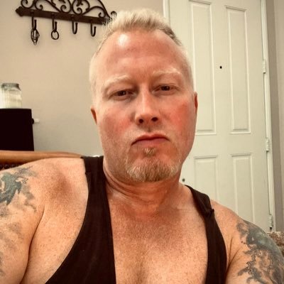 Im a Michigan transplant who lives in So. Cali running my Custom AV business as well as my New Venture Capital firm.