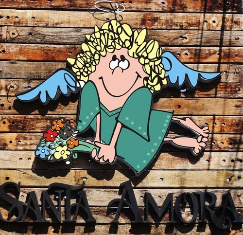 SantaAmora's profile picture. 