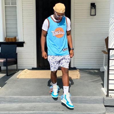 MrSwanktacular's profile picture. Everything happens for a reason. Remember that.