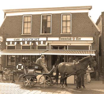 Gezelligheid, Fc Twente, Live muziek, Lekker koud biertje & leuke mensen achter de bar ! en de keuken open tot 22.00 uur