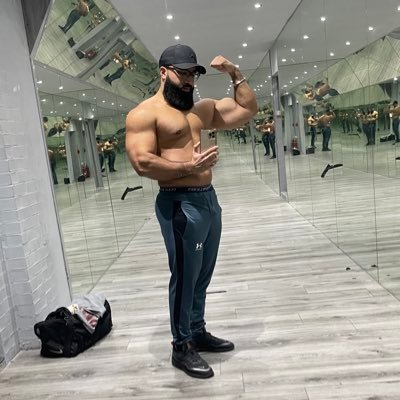 therealru_'s profile picture. 