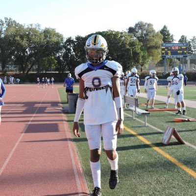 25 |QB/WR/DB| Lincoln HS CA| GPA 3.25| https://t.co/mkpPeAI4Ml| michaelneely2025@yahoo.com| @thompsonsctg