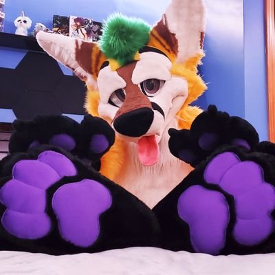 🔞(18+) The account of a fruit. Professional slut. NSFW Furry art, paws, plushies, murrsuit content. OnlyFans in the link below~ 🍍💦