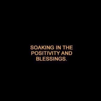 🤍.Jesus is my plug.🔌 everything else follows.🌻 Stanship?❌