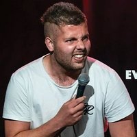 adenhitchinscomedy(@adenthecomedian) 's Twitter Profile Photo