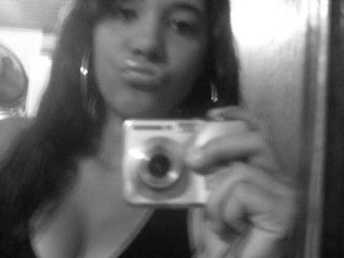 Gaucha, Colorada, Sagitariana ♐, Solteira,18 anos, Apaixonada pelo @Cristiano , Sonhadora,inconstante , vem k vem dlç :9