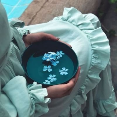 «و یا ربّ سامحني علی کل لحظه
یأست بها أوخفت فیها من الغد»
پروردگارا، از من بگذر
بابت تمام لحظاتی که در آن
ناامید شدم یا از فردا ترسیدم...