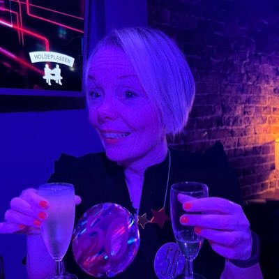 Donna_423's profile picture. Fully vaccinated and in GWO