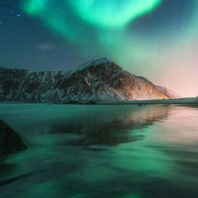 22_gali's profile picture. دست خدا بر سر ما    خامنه‌ای رهبر ما