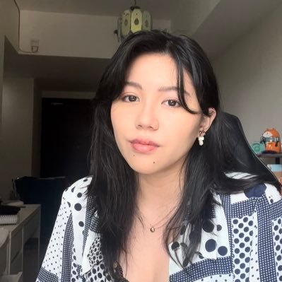 tinytomatoo's profile picture. this is now a Valorant stan acc