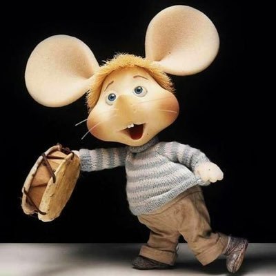 primomomomo's profile picture. קרוב רחוק