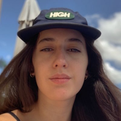 schlbtz's profile picture. fan account - too old for leo dicaprio