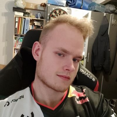 Tattoo lover, gamer, Lost at any Time. Lernresistent.

Streamt manchmal auf https://t.co/7tU5tgaGbd