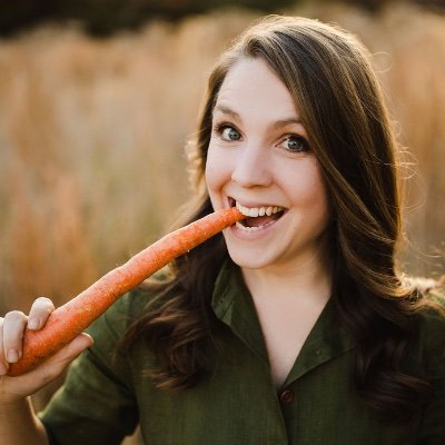 rvcrunchy's profile picture. Crunchy mom. Comedian. On other platforms as @reallyverycrunchy