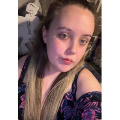 27, Conor🥰❤️ Teaching Assistant👩🏼🏫📚✏️, Pink Gin Lover🥂🍹