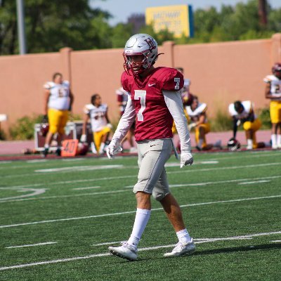 DB @HamlineFootball HU 24’ // insta: caleb.lueders//