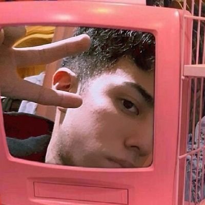 milanesale's profile picture. know-it-all chef wannabe