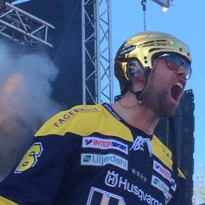 HV71 för hela slanten. Byter profilbild när nästa guld kommer!