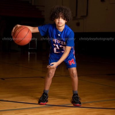 Harrodsburg, Kentucky • Mercer county • 11 yrs old • 5th grader • 🏀🏈 • Kentucky run AAU • A’s and B’s