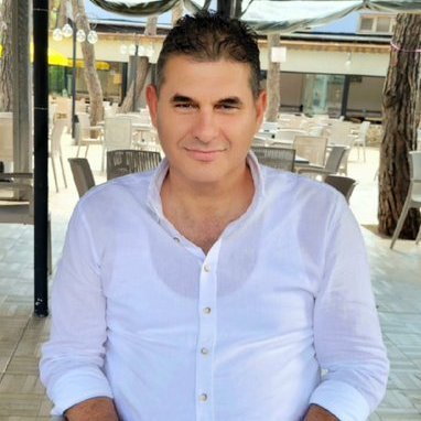 2Vecdi's profile picture. 