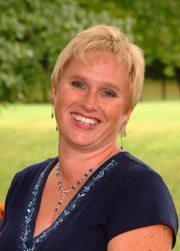 Mom of 4, elementary school secretary. UK citizen.