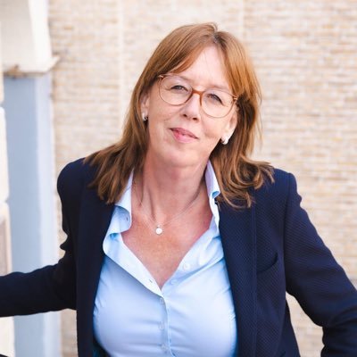 Gedreven en passievol | Ondernemer | | Moeder | Partner | Goeree-Overflakkee | Liberaal |Gemeenteraadslid Goeree-Overflakkee | Yoga