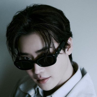 韓国俳優イジョンソクのペンです。 アカウントjong with tより改名しました😊宜しくお願いします✨🙏