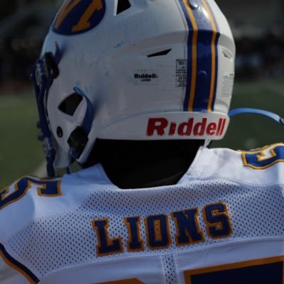 West Islip Highschool II Football DE/ TE | 3.0 gpa ll 6’0 200 Ibs| Class of 2025. |NCAA  ID# 2401196855