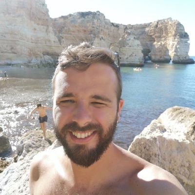 jonasmcastilho's profile picture. Vasco, política de boteco e umas coisinhas mais pra frente.