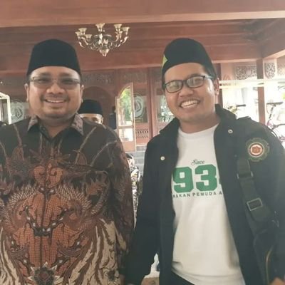 Akun backupnya seleb magang @amrudinnejad_ || Facebook; Amrudin Nejad