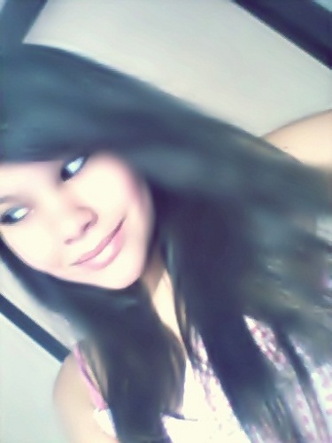 Ria, chore, critique, ache bom, ache ruim, elogie, faça o que quiser, mas o mais importante, Follow me *-*