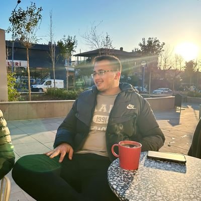 BKaraefe09's profile picture. ADÜ