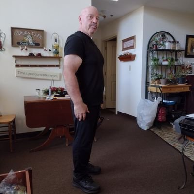 ClaudeBeaulier8's profile picture. I care about people a lot but they rub me the wrong way it could be problems I also want to joke around with people have fun and you and myself with friends