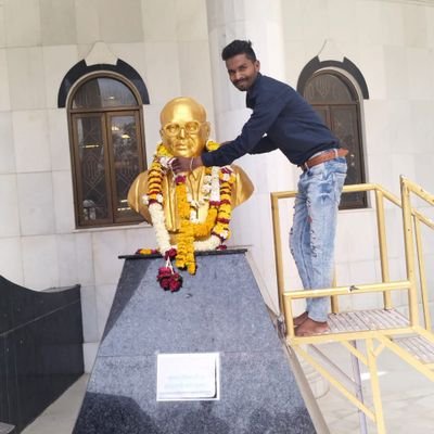 Jo chal rha bo chlne do aap itne gyani nhi ho jo samvidhan ko badal sko jay bhim jay bharat