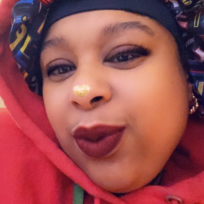 ReddReddroyal7's profile picture. 