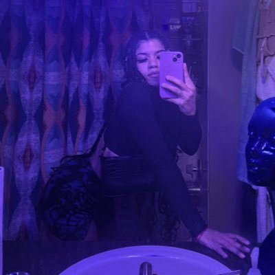 steviebalajadia's profile picture. 24k glow my soul lit