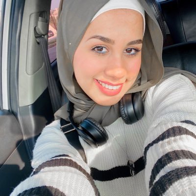 randagha_'s profile picture. tweeting about data I guess?