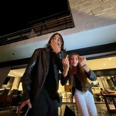 ViennaSolis's profile picture. certified idiot