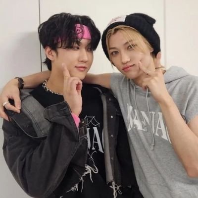 💜💎🇨🇿 - multifandom ✨
ATEEZ.220508 BERLIN 💜
ERICNAM.190610 PRAHA 🤍 KIMWOOJIN.220721 PRAHA 💙