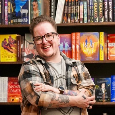 🏳️‍🌈🏳️‍⚧️ Queer SFF Author + Editor + Educator | Out Now: EMPIRE OF LIGHT | Soon: REPUBLIC OF SHADOWS & WORLD ON FIRE | Rep: @staceykondla