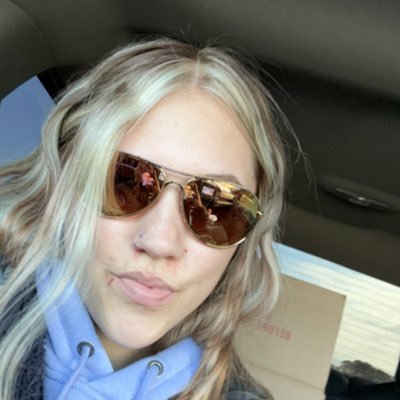 Krimson24229222's profile picture. 