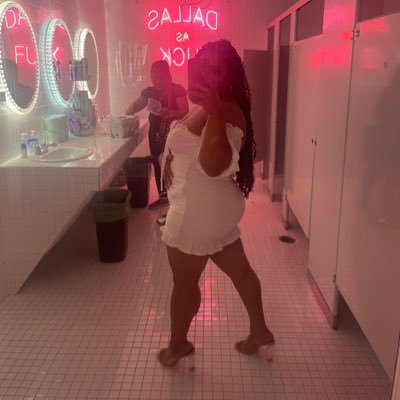 __amberLILY's profile picture. back and better 💕