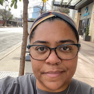 (she/her) Wife, mother, and writer of middle grade | #MGnarwhals | rep @esc_key | The Skeleton Flute (Aladdin '24) | https://t.co/TzRx5GNFFY